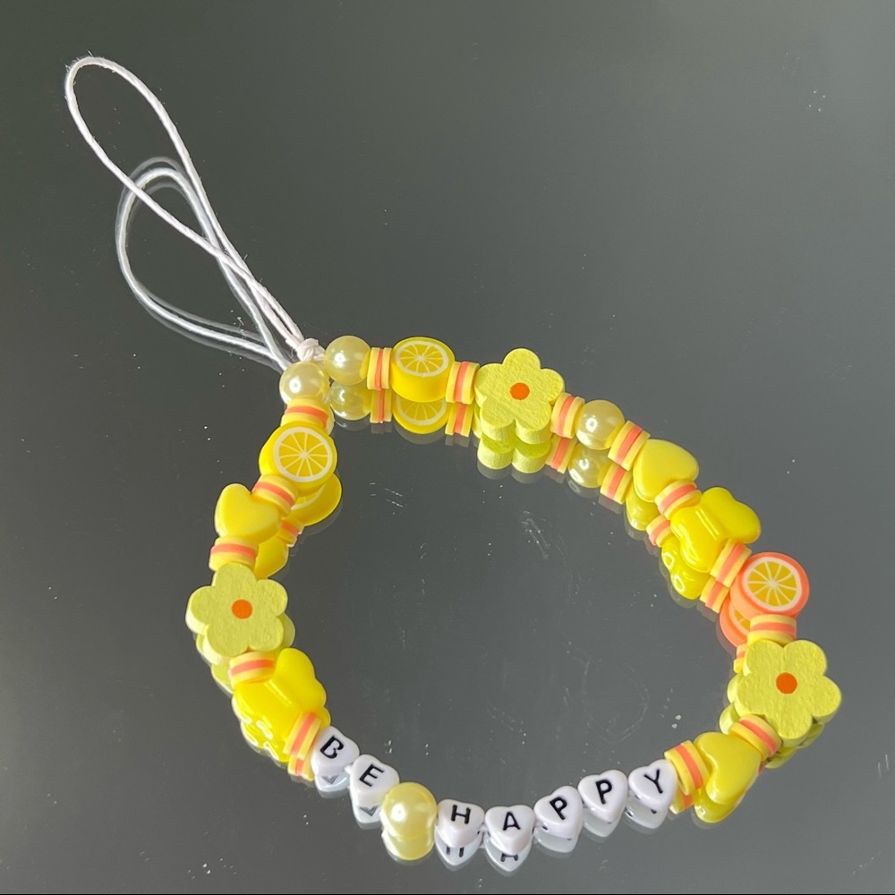 ✨Be Happy Phone Charm✨